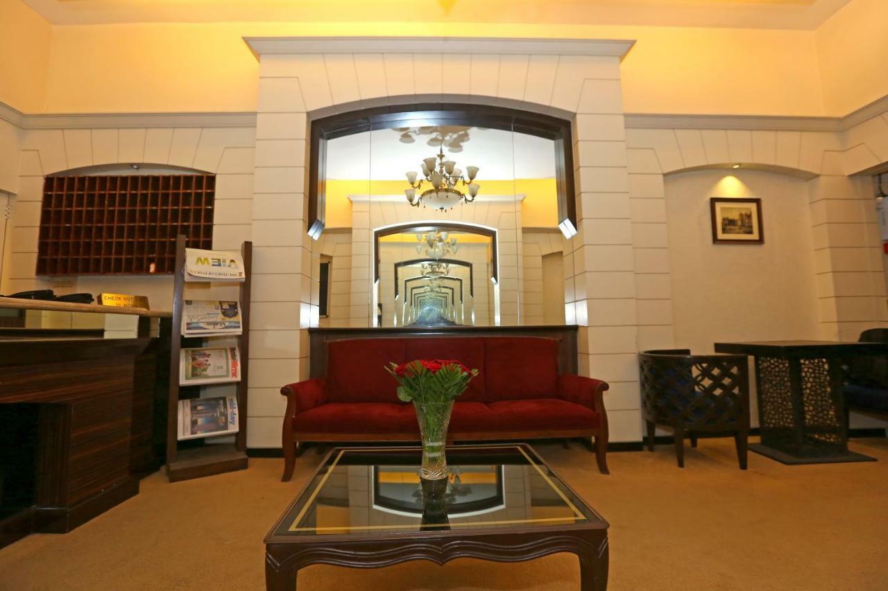 Gulf Hotel Bombay Exterior foto