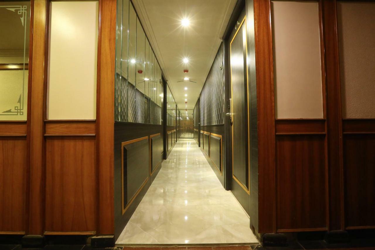 Gulf Hotel Bombay Exterior foto